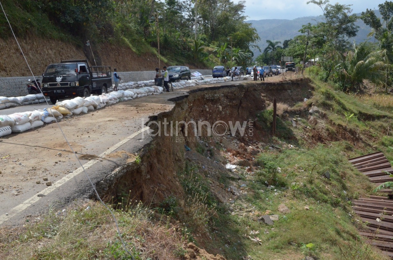 Jalur Ambles di Ponorogo-Trenggalek Dapat Dilintasi Dua Arah
