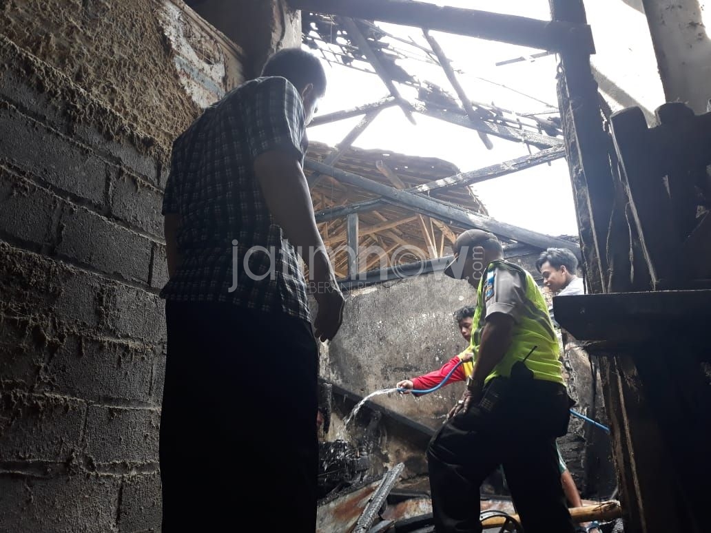 Knalpot Penggilingan Kepanasan, Gudang Padi di Blitar Terbakar