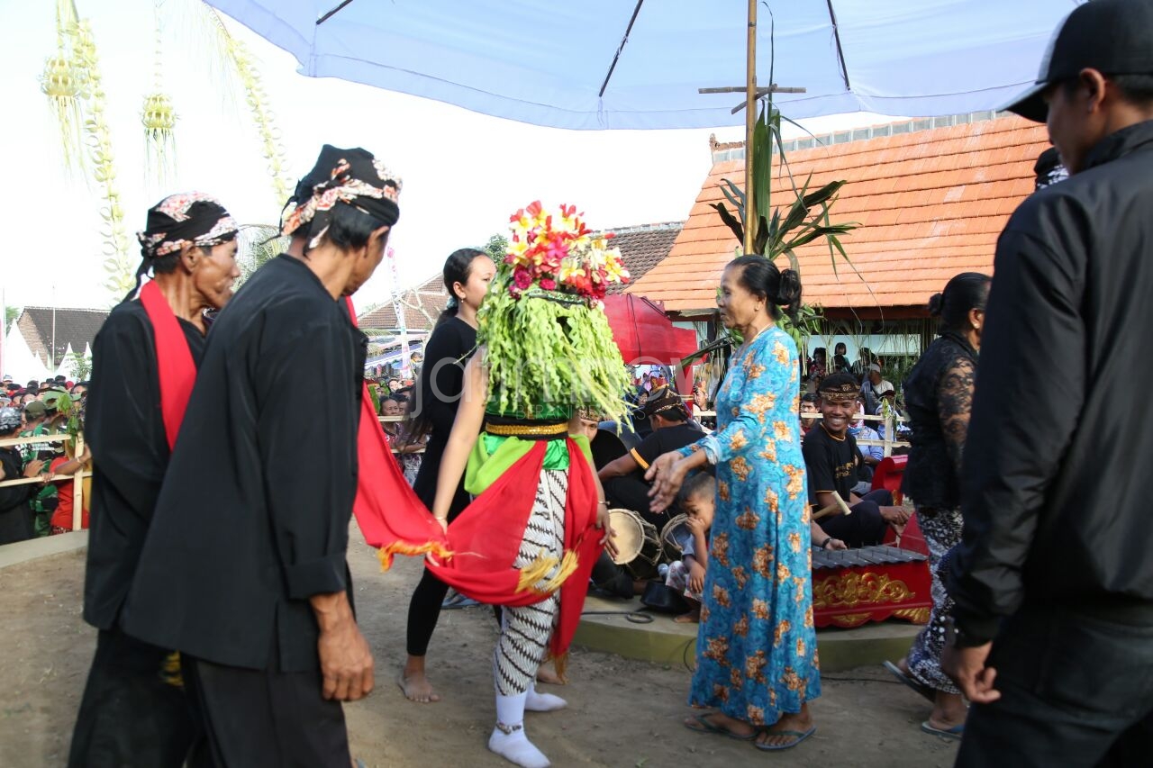 Penari Seblang di Banyuwangi./Foto: Istimewa.