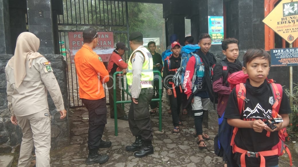 Pintu pendakian Cemorosewu./Foto: Mita Kusuma.