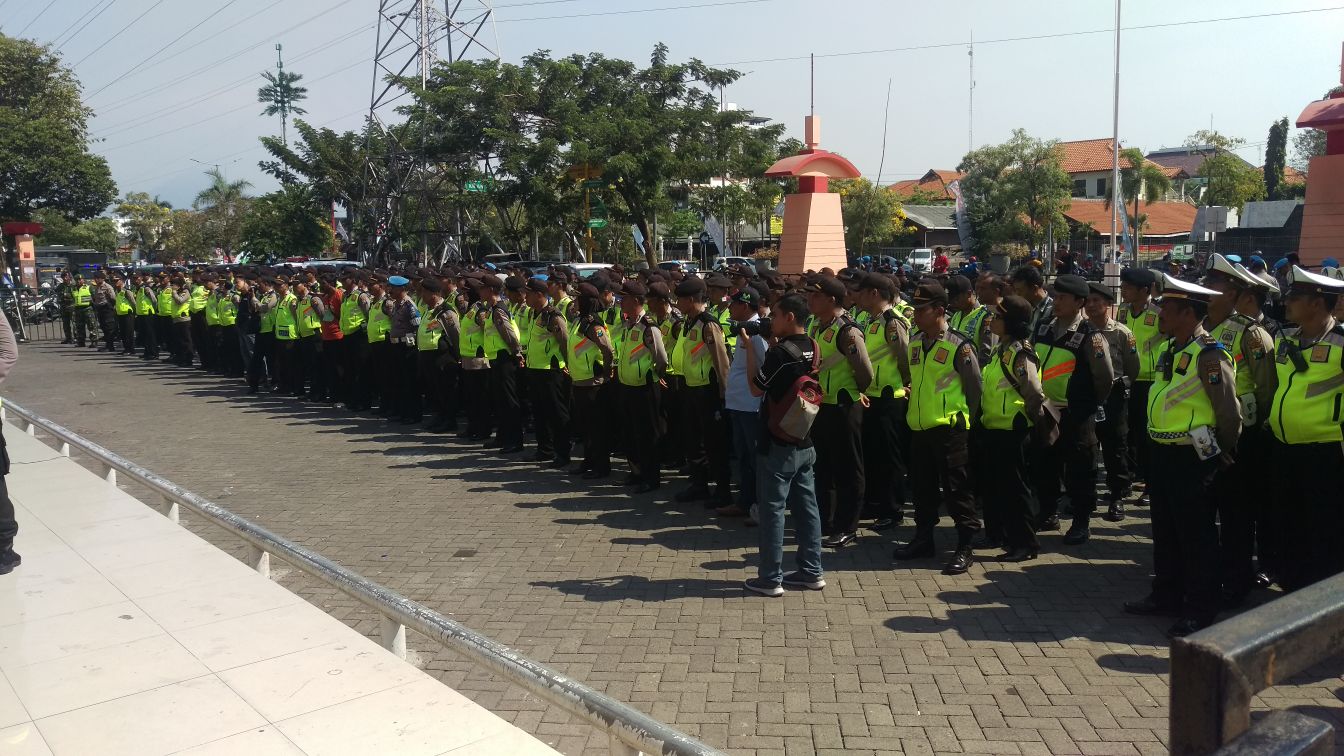 Personel Kepolisian di Sidoarjo.
