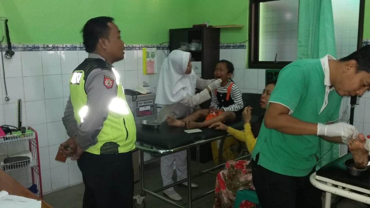 Korban kecelakaan saat di rumah sakit.