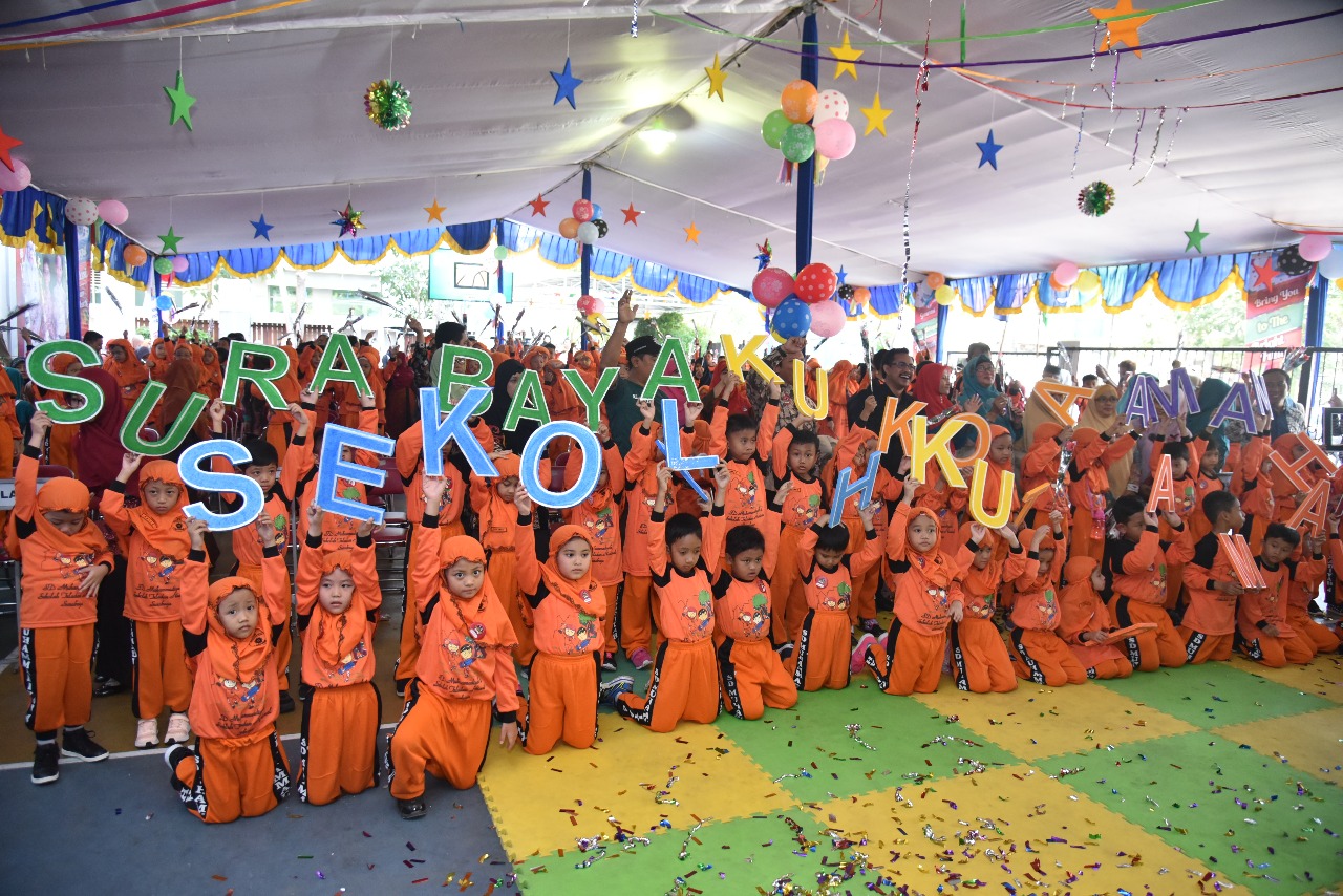 Para siswa baru di SD Muhammadiyah.