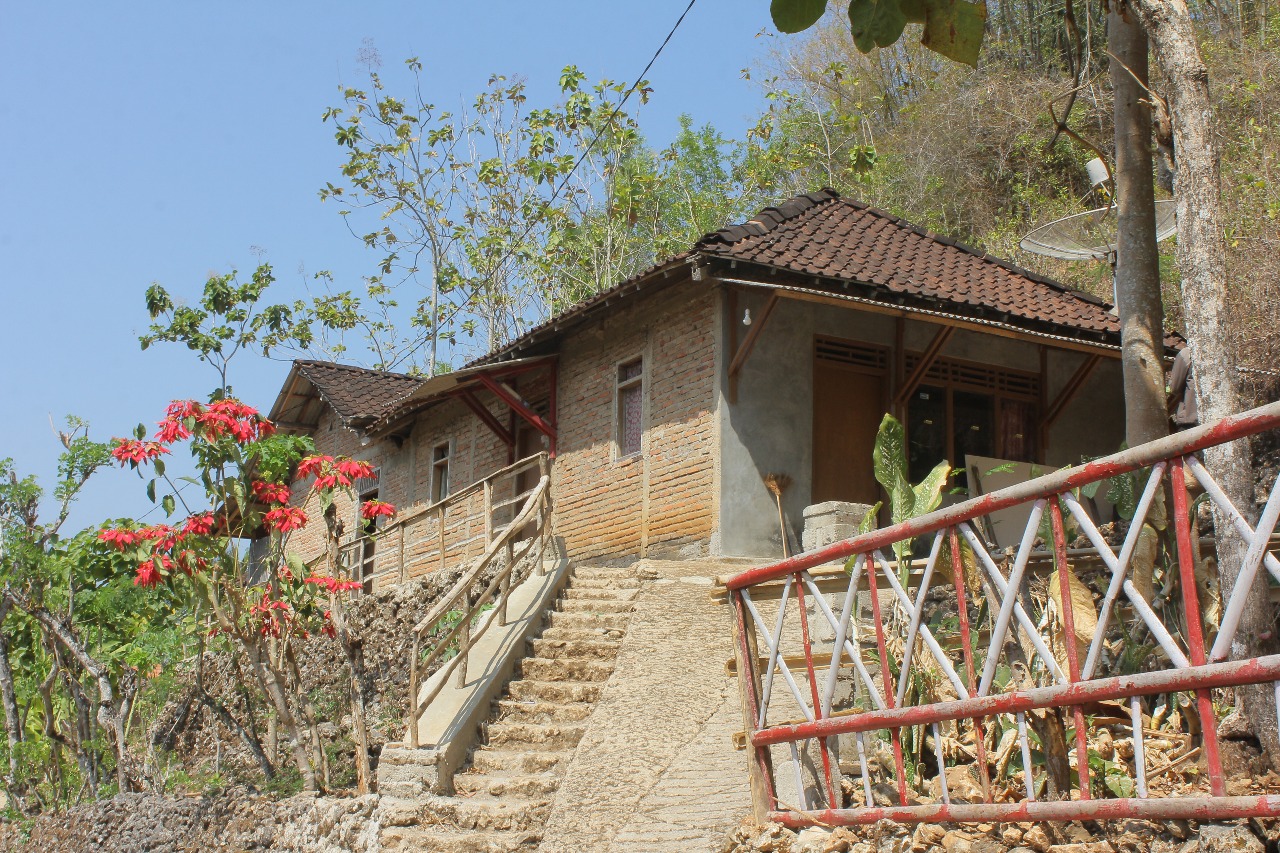 Keluarga Terduga Teroris di Pacitan Dikenal Tertutup