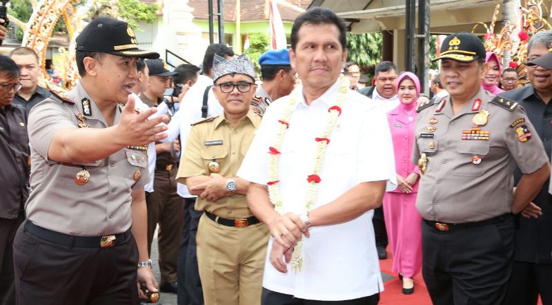 Menpan-RB Asman Abnur saat berkunjung ke Banyuwangi/Foto: istimewa