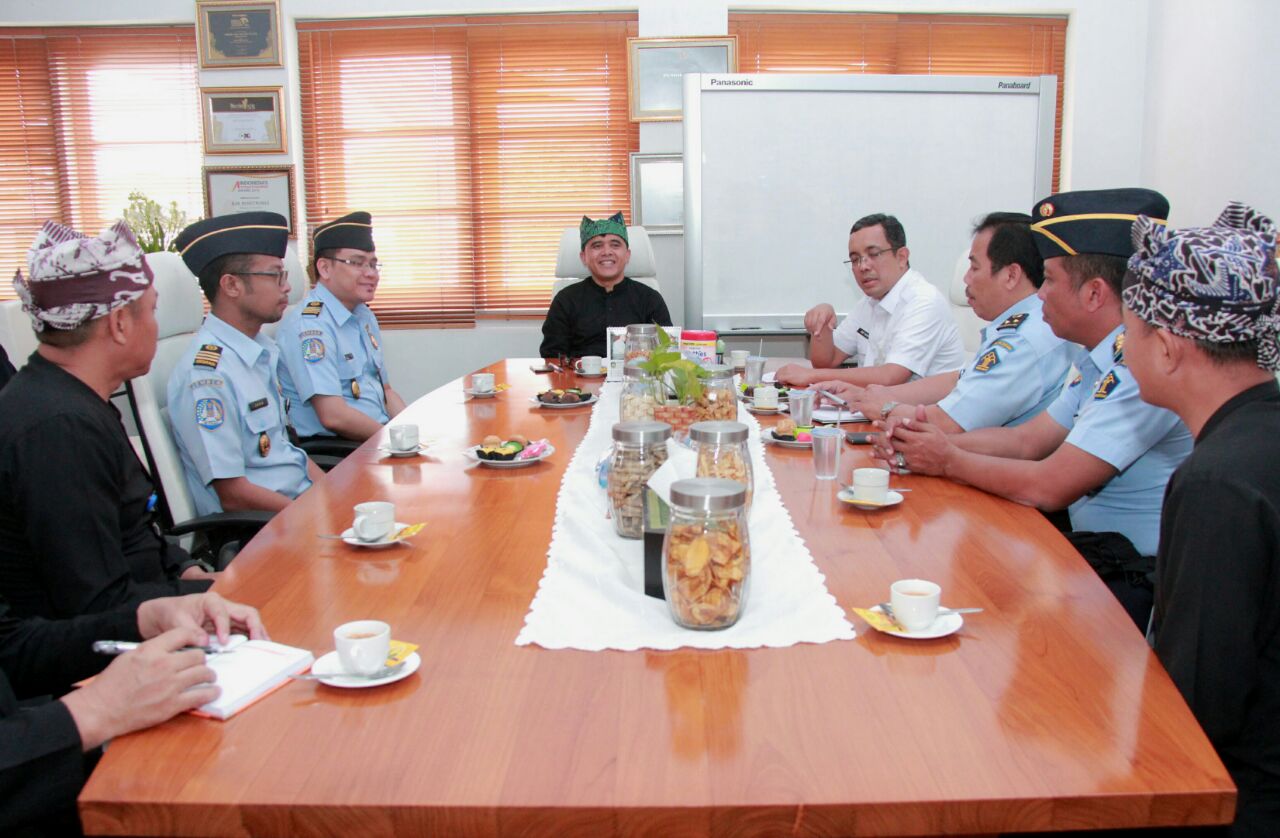 Bupati Anas saat menggelar rapat koordinasi/Foto: Humas Pemkab Banyuwangi for jatimnow.com