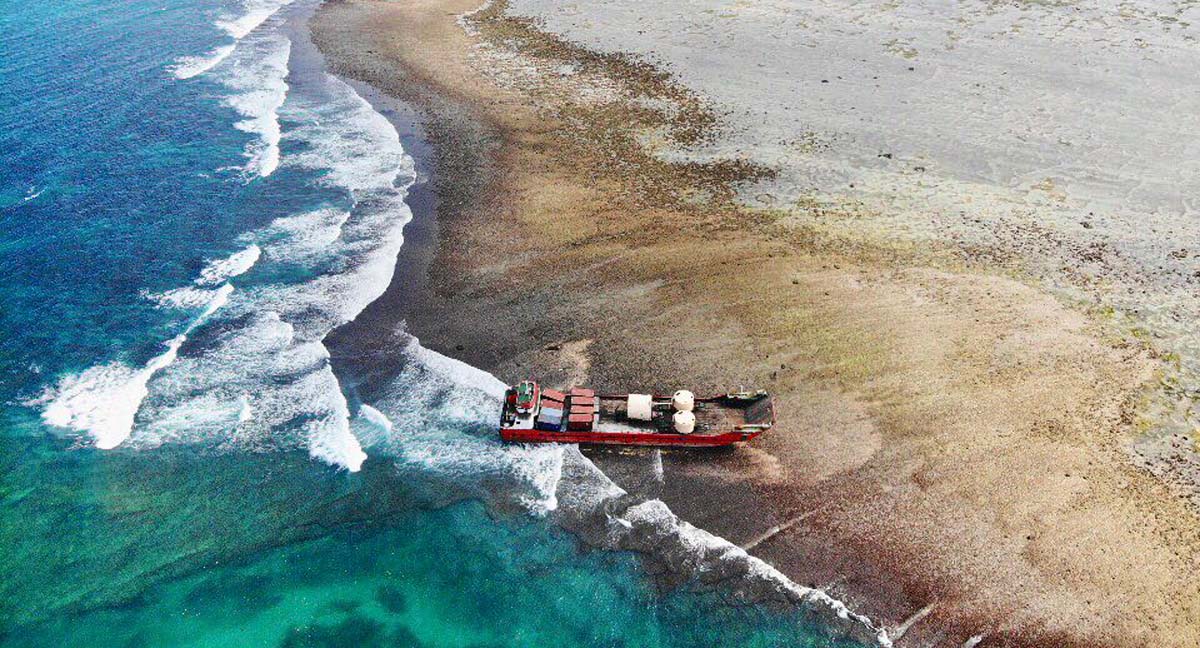 Kapal Permata II Bermuatan Alat Tambang Emas Belum Dievakuasi