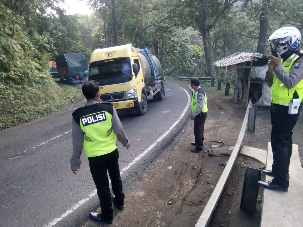 Kemacetan di Jalur Gumitir Sudah Terurai