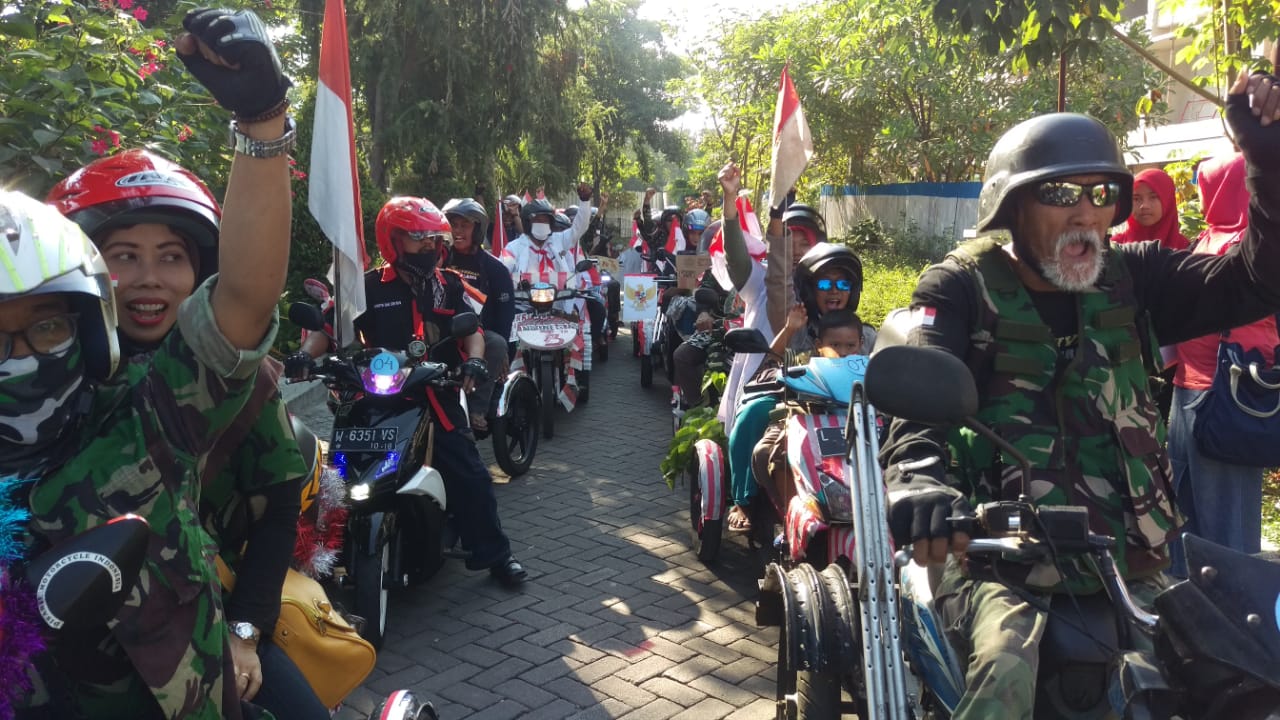Komunitas DMI Surabaya Saat Parade Memperingati HUT RI ke 73
