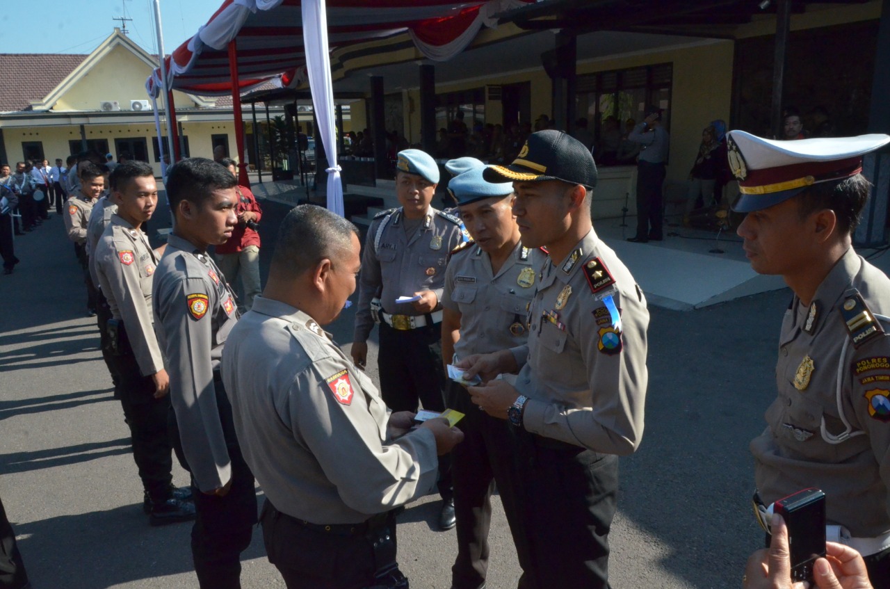 Kilas Berita Hot: Polisi Razia Polisi hingga Operasi Zebra 2018