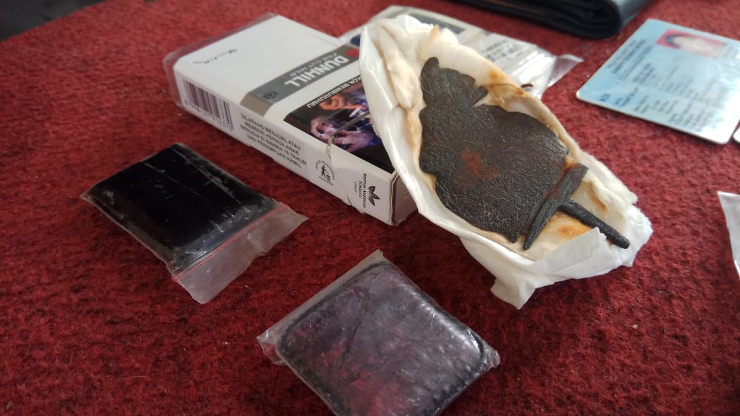 Barang bukti jimat semar mesem yang disita petugas