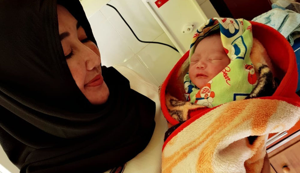 Bayi yang ditemukan oleh warga, dalam perawatan puskesmas.