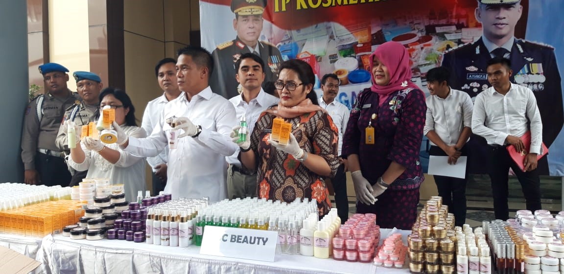 Pengungkapan Kosmestik Ilegal Menyeret 7 Artis