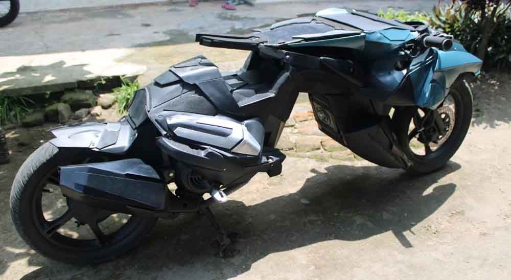 Wow, Pria di Jombang Modifikasi Yamaha Mio Jadi Batpod Batman