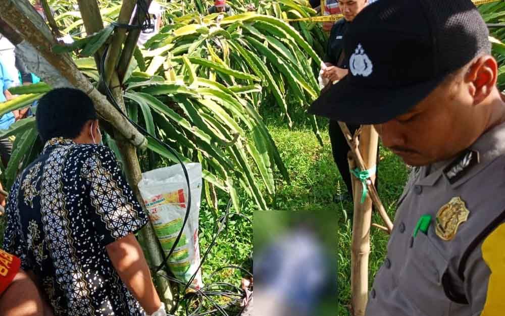 Petugas mendatangi lokasi penemuan mayat