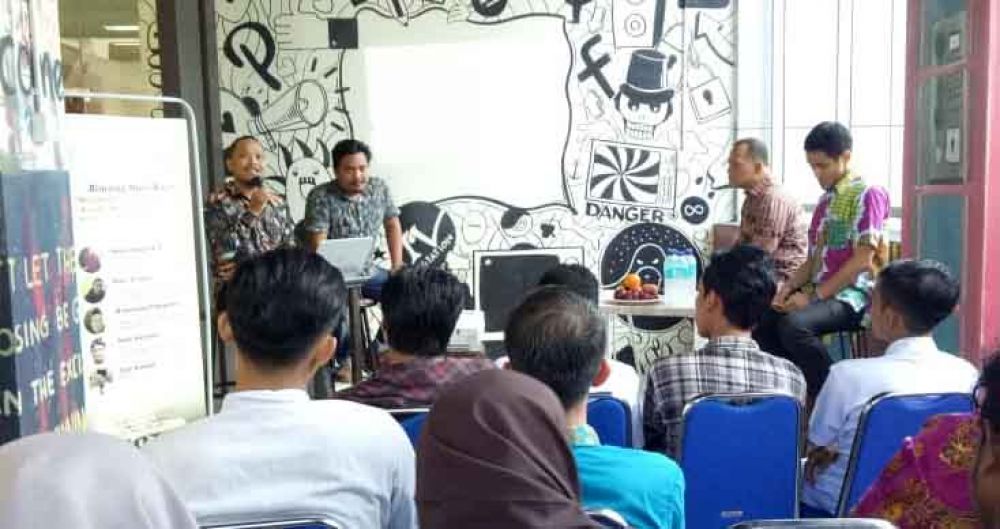 Pusat Studi Anti-Korupsi dan Demokrasi  Universitas Muhammadiyah Surabaya 