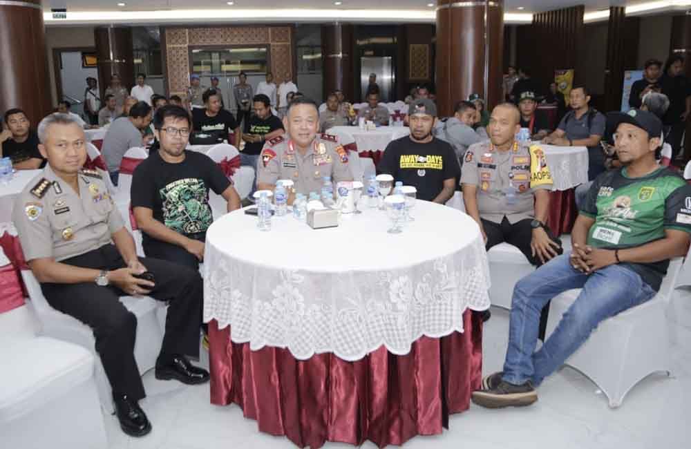 Pertemuan Bonek dengan Kapolda Jatim