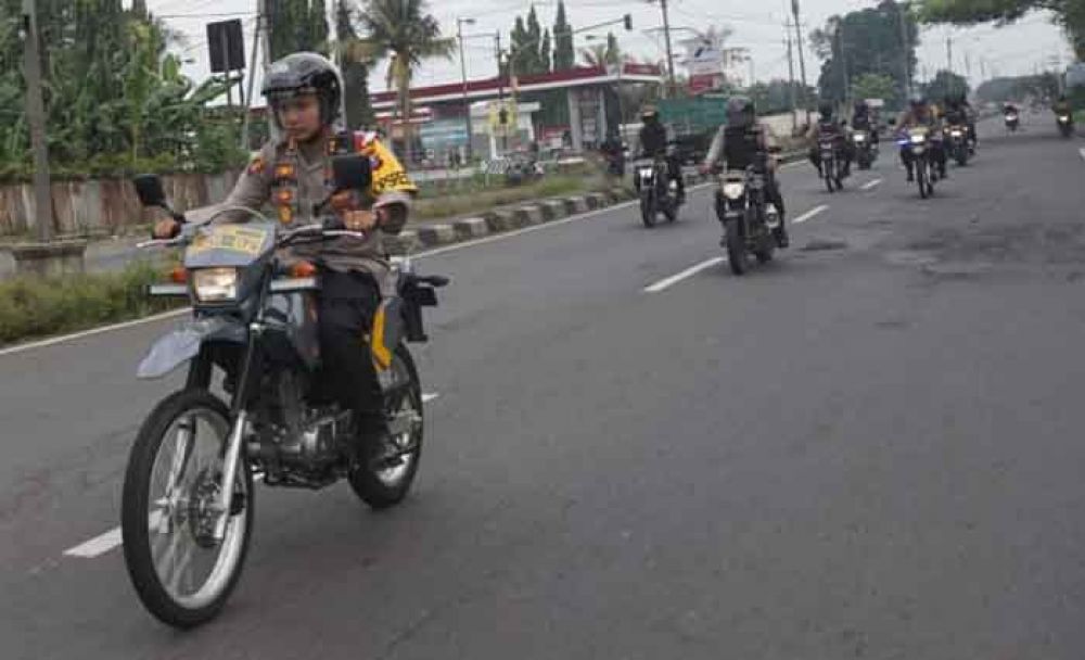 87 Personel Brimob Kawal Rekapitulasi Surat Suara Pemilu di Mojokerto