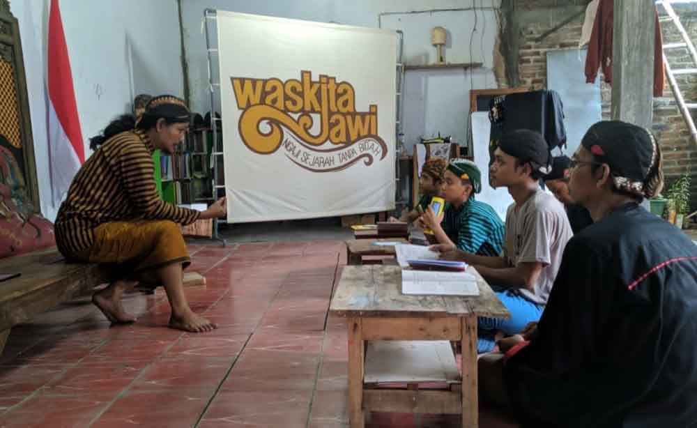 Ratusan Anak Jalanan di Ponorogo Diajarkan Wira Usaha dan Ngaji