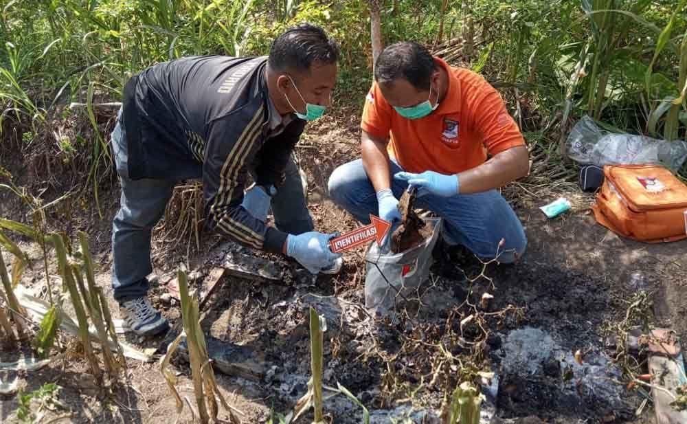 Tim Inafis Polres Mojokerto Kota melakukan identifikasi di TKP