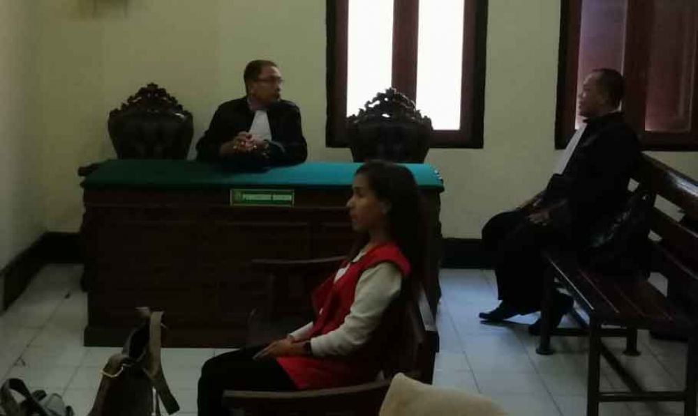 Mucikari ES dituntut 7 bulan penjara 