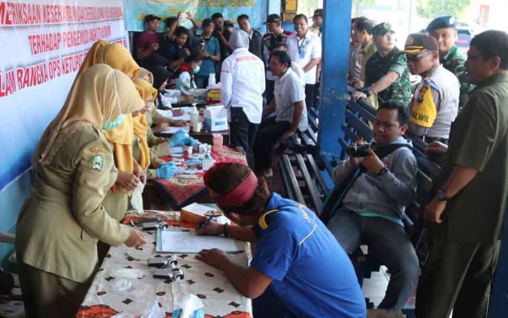Sopir bus di Terminal Maospati Magetan di tes urine 