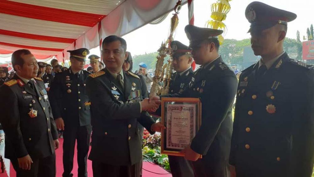 Penghargaan yang diberikan Polda Jatim