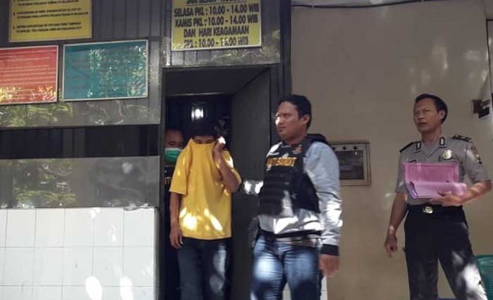 Efendi ditangkap Polsek Simokerto