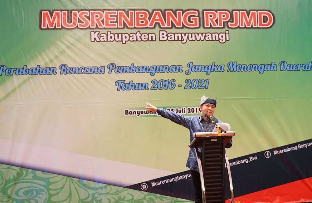 Bupati Banyuwangi, Abdullah Azwar Anas dalam Musrenbang Perubahan RPJMD