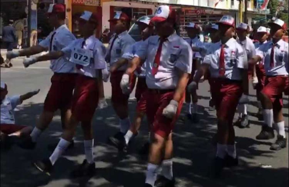 Capture video bocah diserempet pengendara yang viral di Blitar