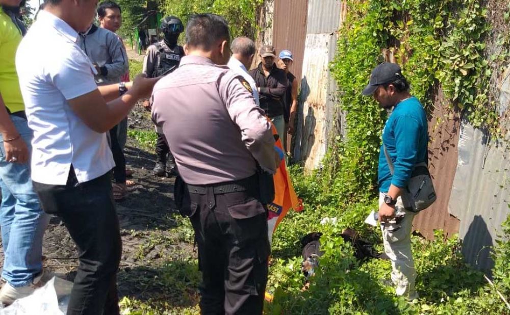 Polisi mendatangi penemuan mayat yang diduga ditabrak kereta