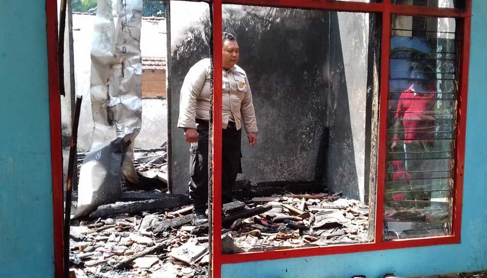 Rumah di Trenggalek yang ludes terbakar