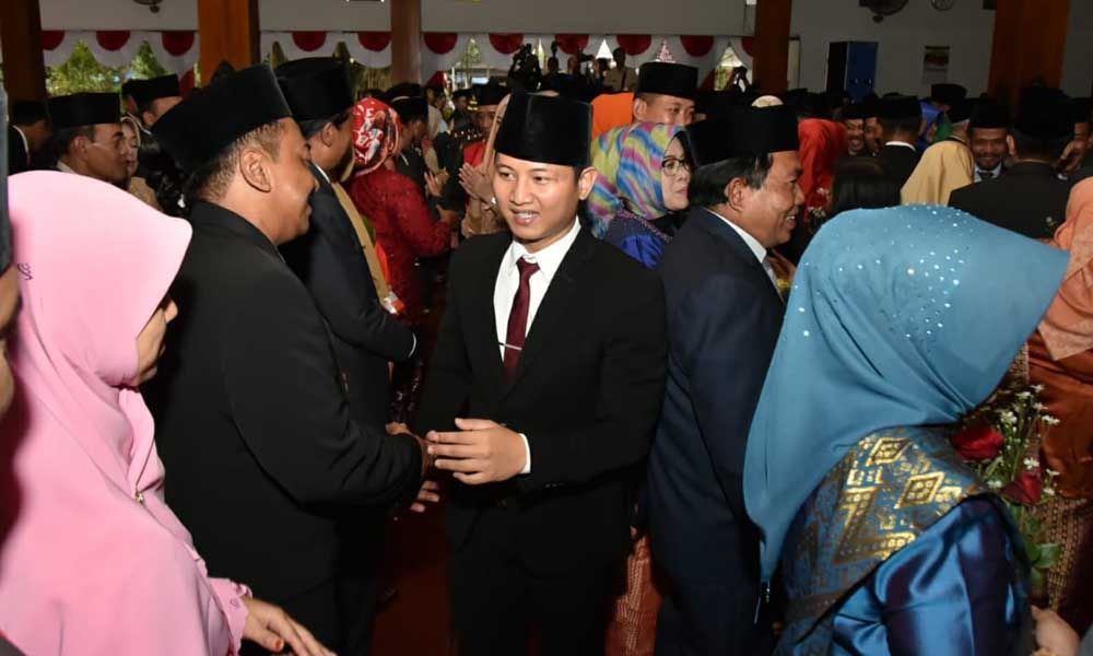 Bupati Arifin mengucapkan selamat atas pelantikan DPRD Trenggalek