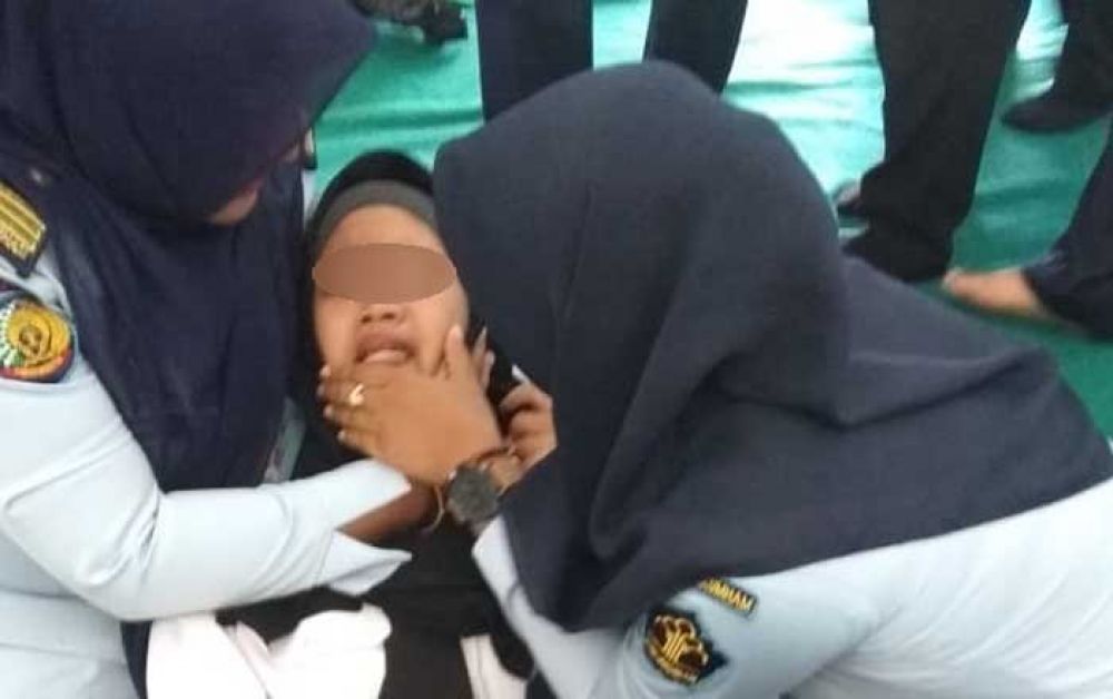 Napi Klas IIB Probolinggo diruqyah massal
