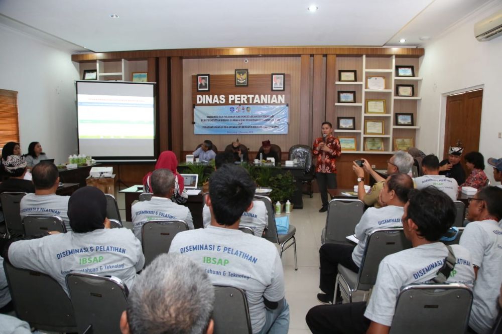 Pelatihan kepada petani di Banyuwangi