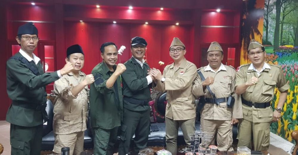 Anggota PSI, Alfian Limardi dan Kepala Diskominfo, M Fikser/ foto istimewa