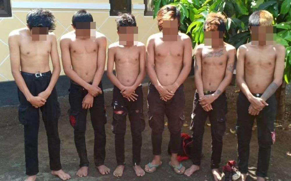 Keenam remaja yang diamankan Polsek Situbondo Kota diduga melakukan aksi premanisme