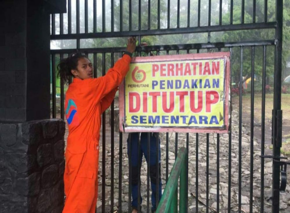 Jalur pendakian menuju Gunung Lawu ditutup