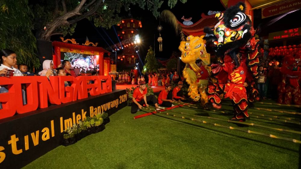 Pertunjukan Barongsari menjadi salah satu kemeriahan Perayaan Tahun Baru Imlek di Banyuwangi