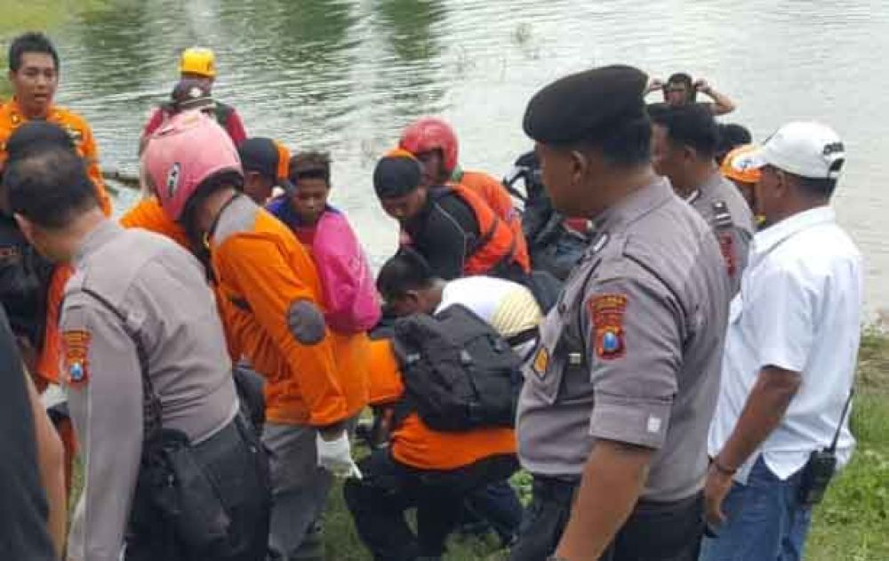 Jenazah korban dievakuasi ke RSUD dr Soeroto