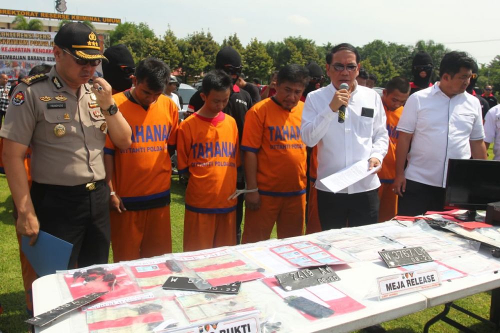 Bermodal Selembar STNK Palsu, Polisi Sita Puluhan Kendaraan Bodong