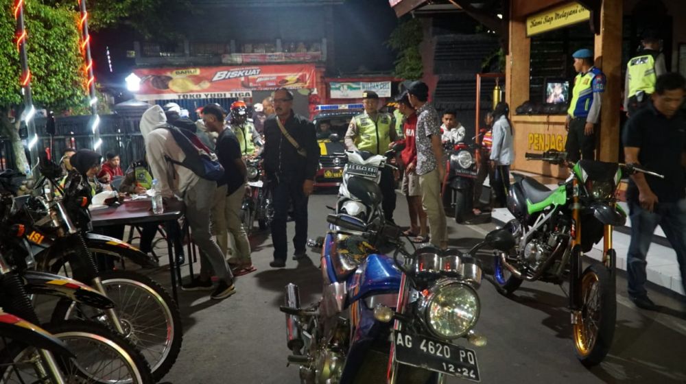 Polisi Gelar Razia Balap Liar dan Rumah Karaoke di Blitar