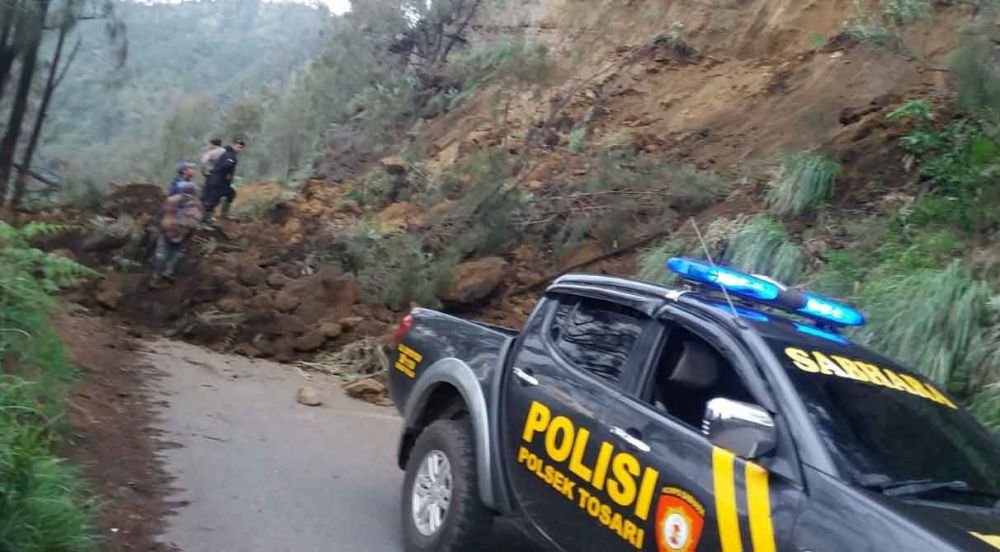 Tebing Pakis Bincil longsor