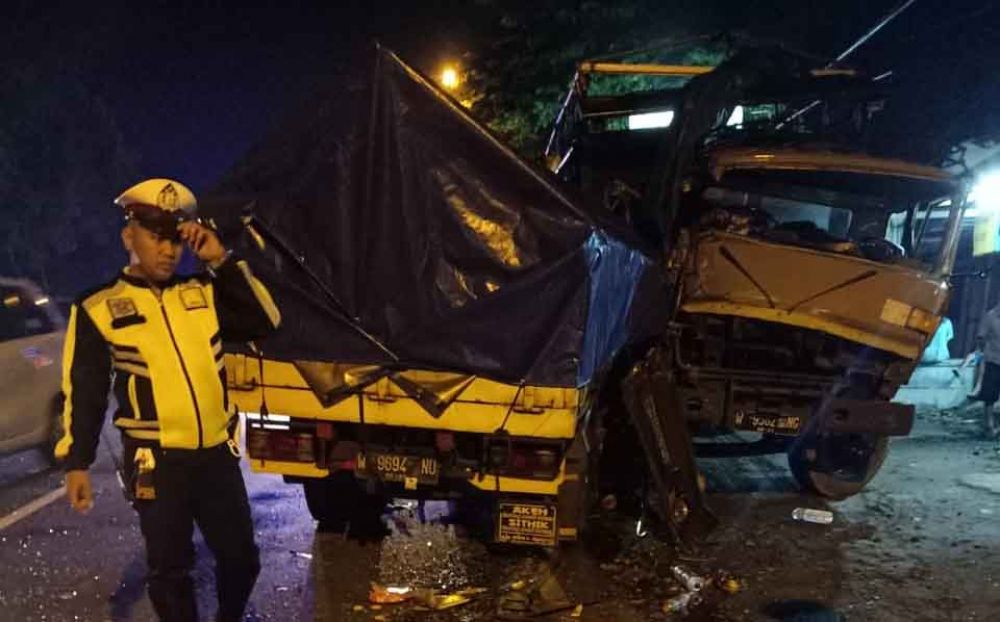 Truk yang mengalami kecelakaan di Ngawi