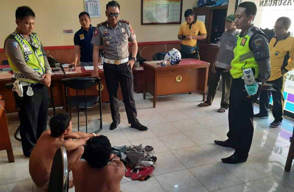 Dua orang pembawa badik dan bondet diamankan Sat Lantas 