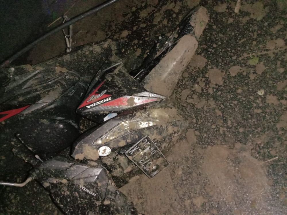 Longsor Tutup Jalur Batu-Kediri, 3 Motor Tertimbun