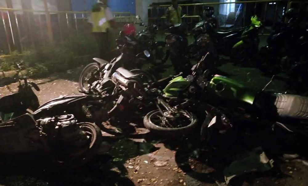 Kecelakaan di depan pabrik yang menyebabkan 4 buruh tewas dan 2 luka