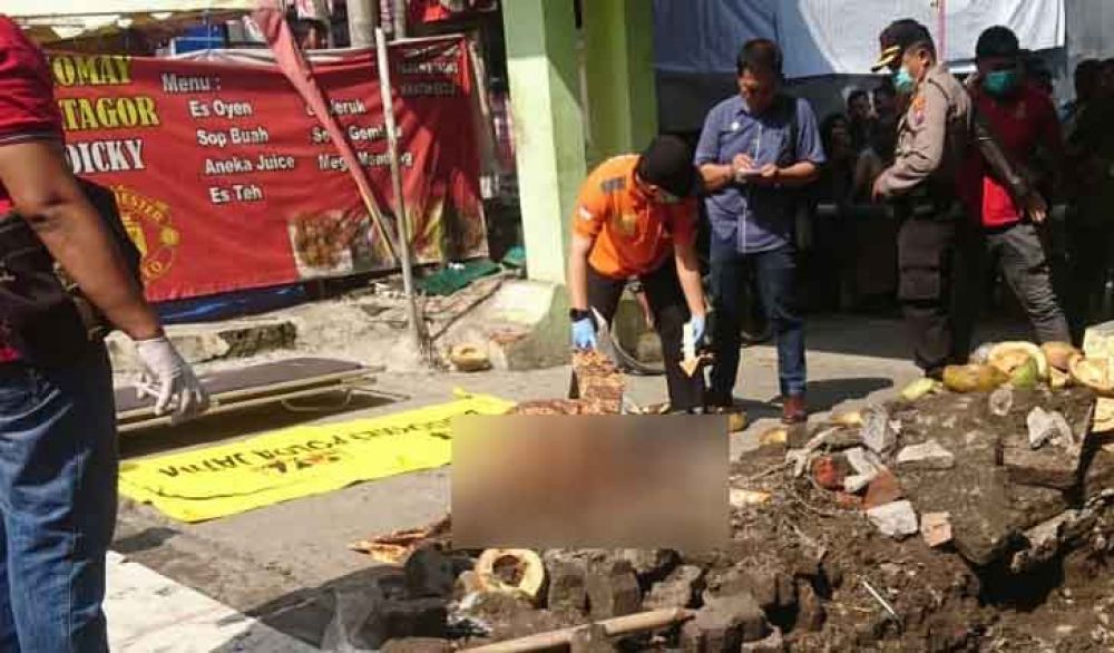 Polisi mendatangi lokasi pembunuhan di Sidoarjo