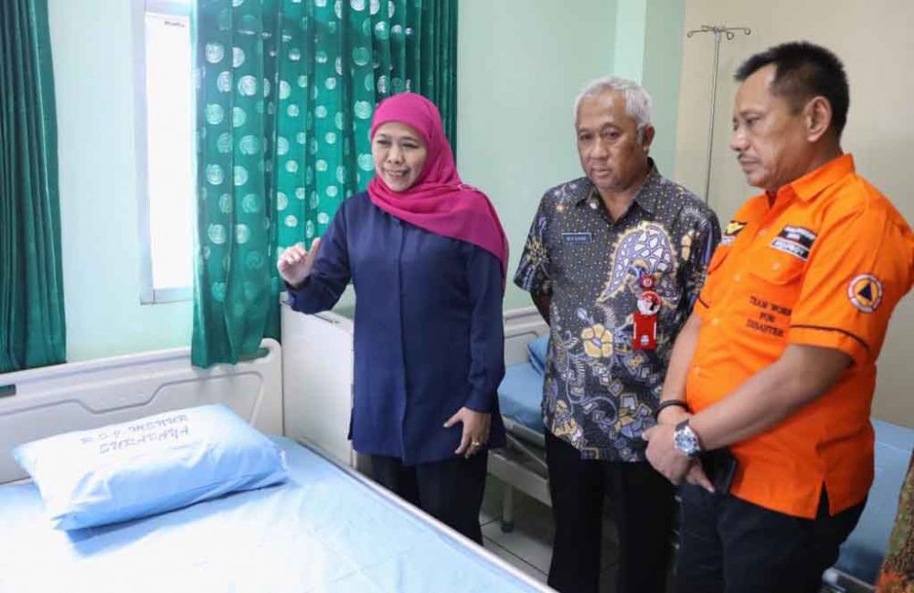 Gubernu Khofifah tinjau bed ruang isolasi di RS Jiwa Menur