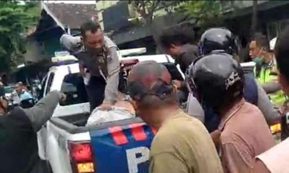 Polisi menangkap lima orang pemeras di Pasuruan
